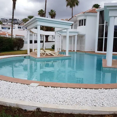 Casa Palmeras Villa